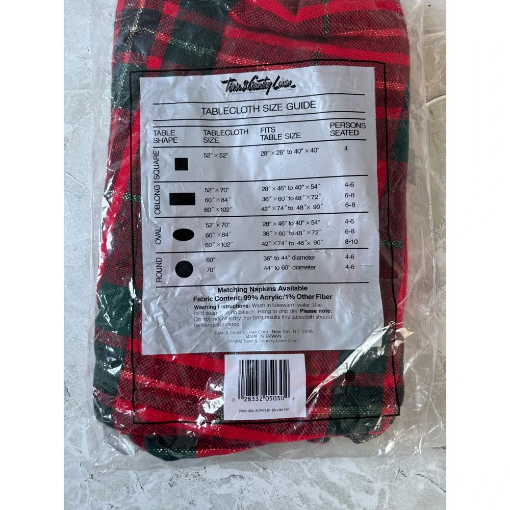 Town & Country Linen Christmas Plaid Tablecloth 60x84 Oval 8 Napkins Gold Lurex